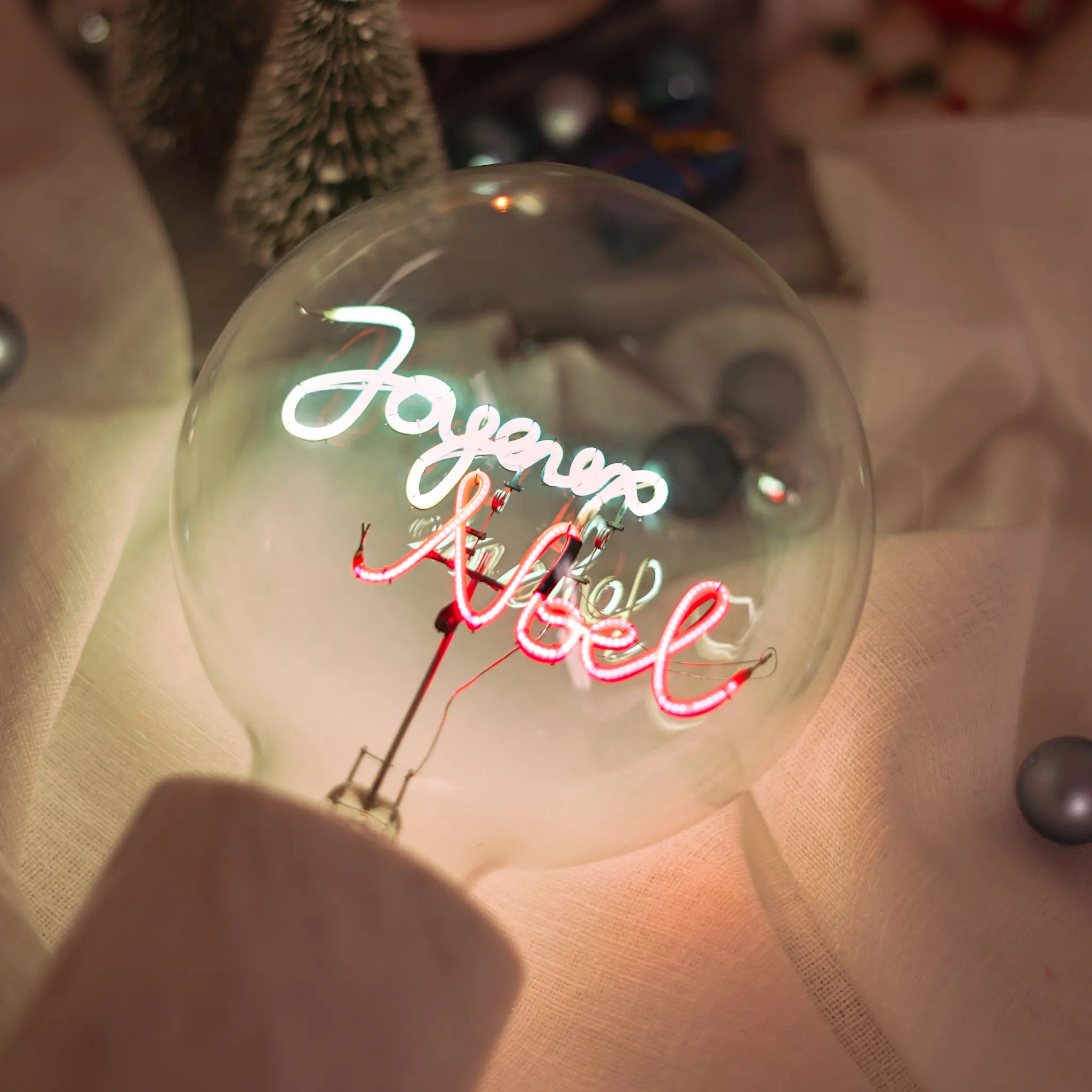 Joyeux Noel - Elements Lighting