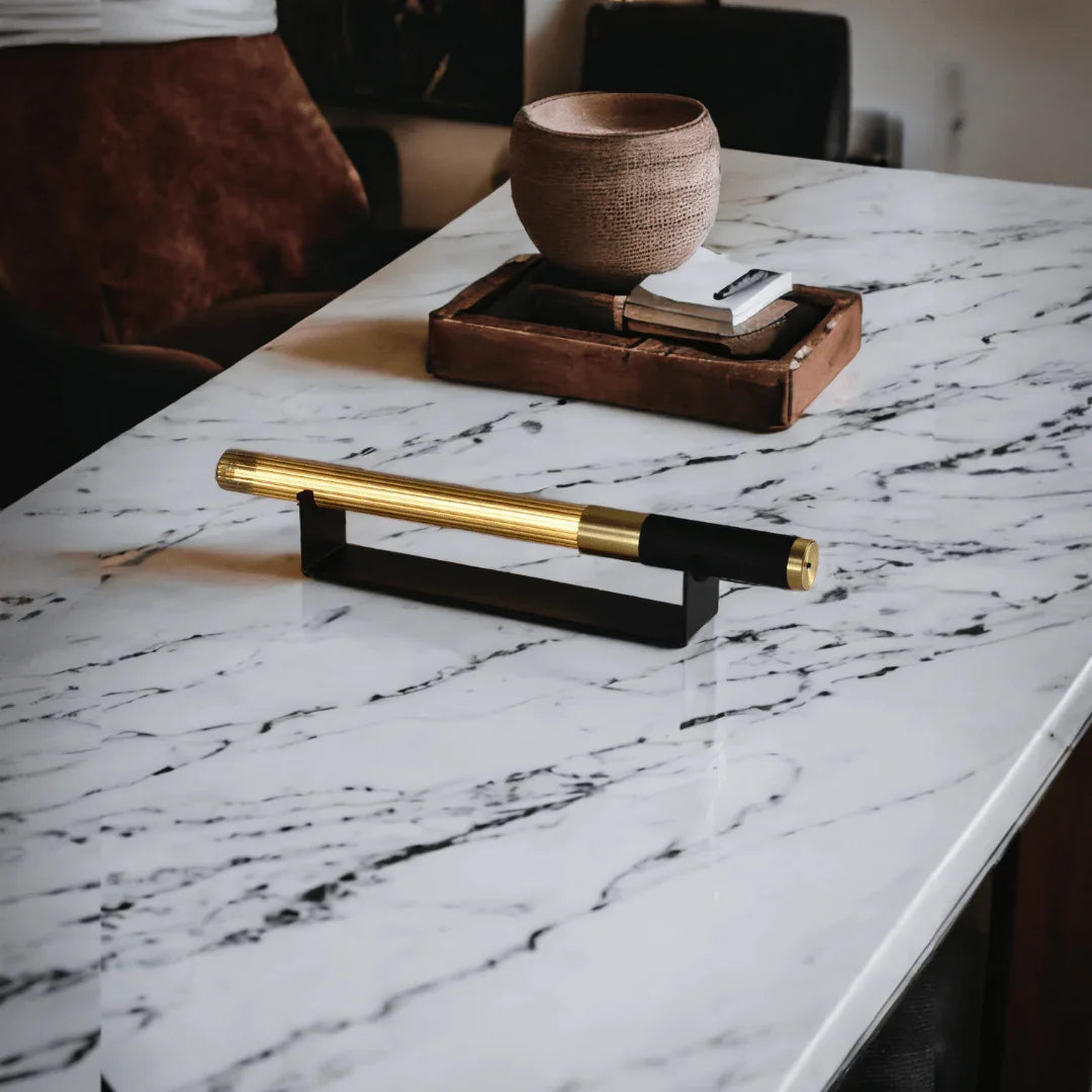 Hélios objet lumineux sans fil jaune – Lampe de table ou applique LED rechargeable USB