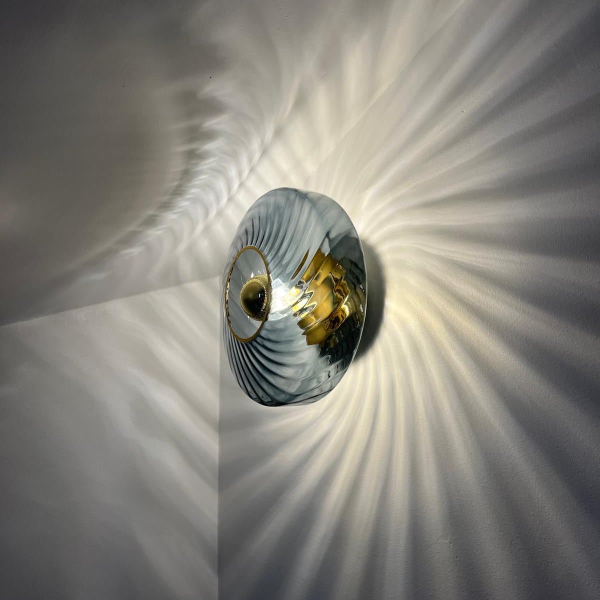 Applique Petite Roxanne Graphite - Elements Lighting