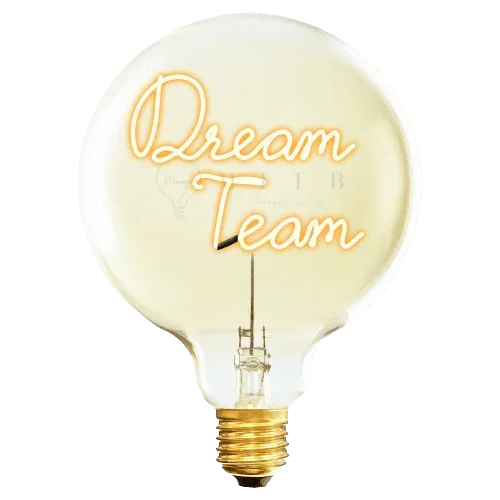 Ampoule LED design avec message lumineux 'Dream Team' en filament jaune.