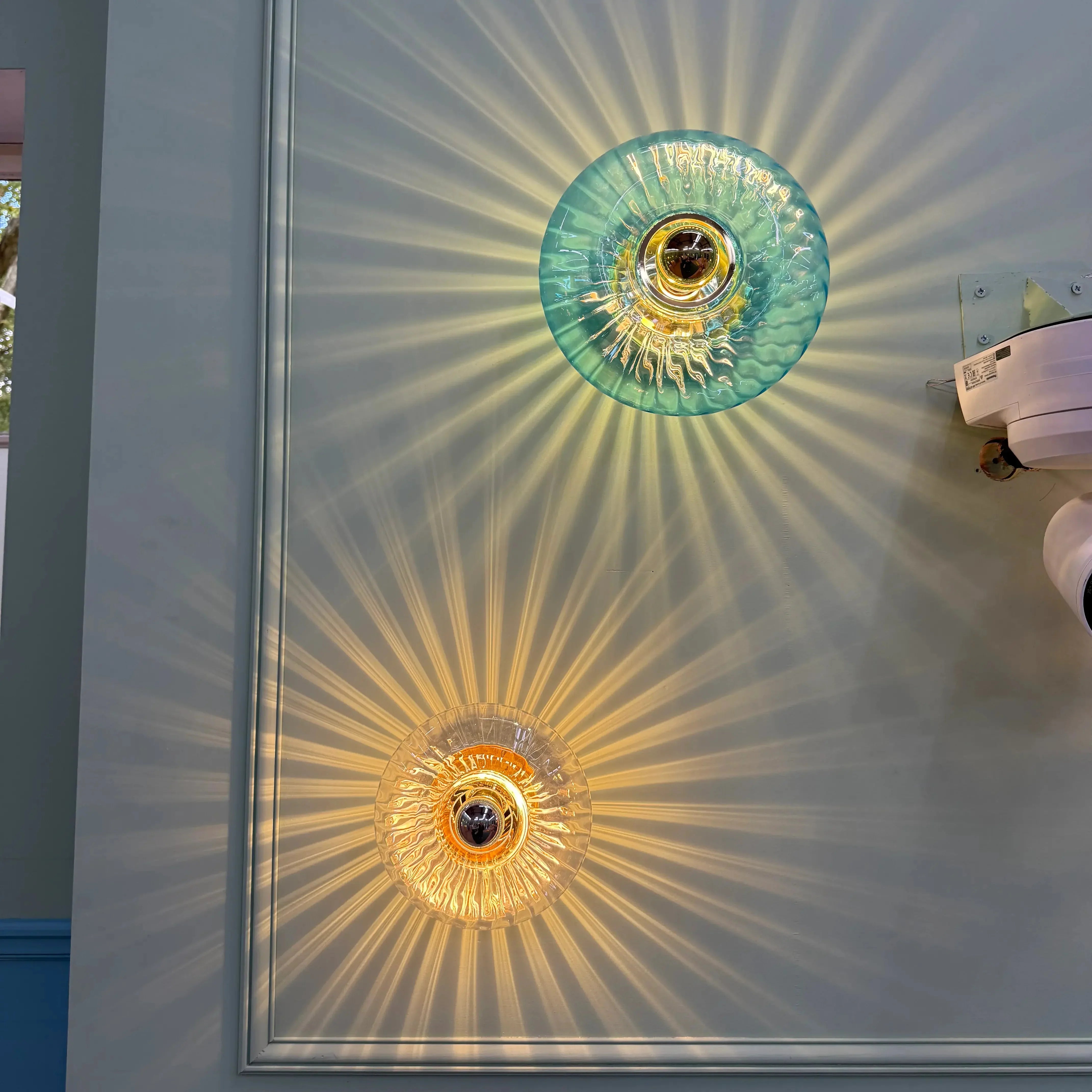 Applique Grace Aigue-Marine – Luminaire mural aux reflets bleus doux et apaisants