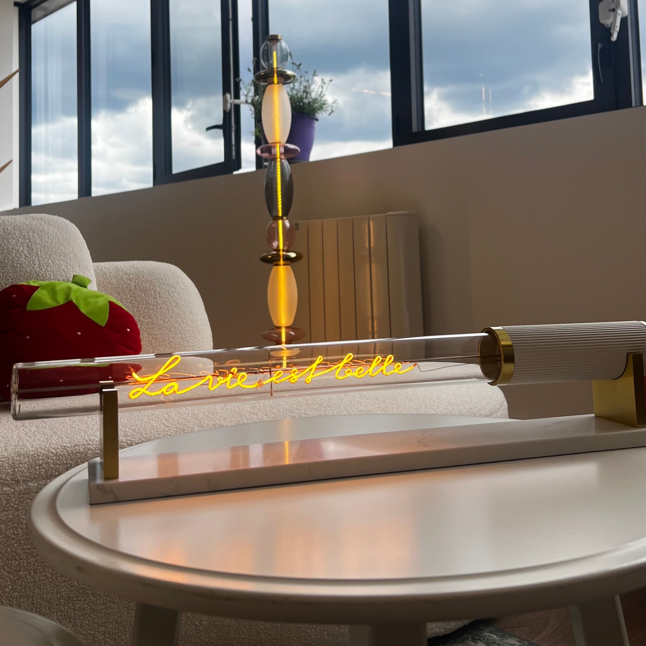 MITT - La vie est belle - Elements Lighting