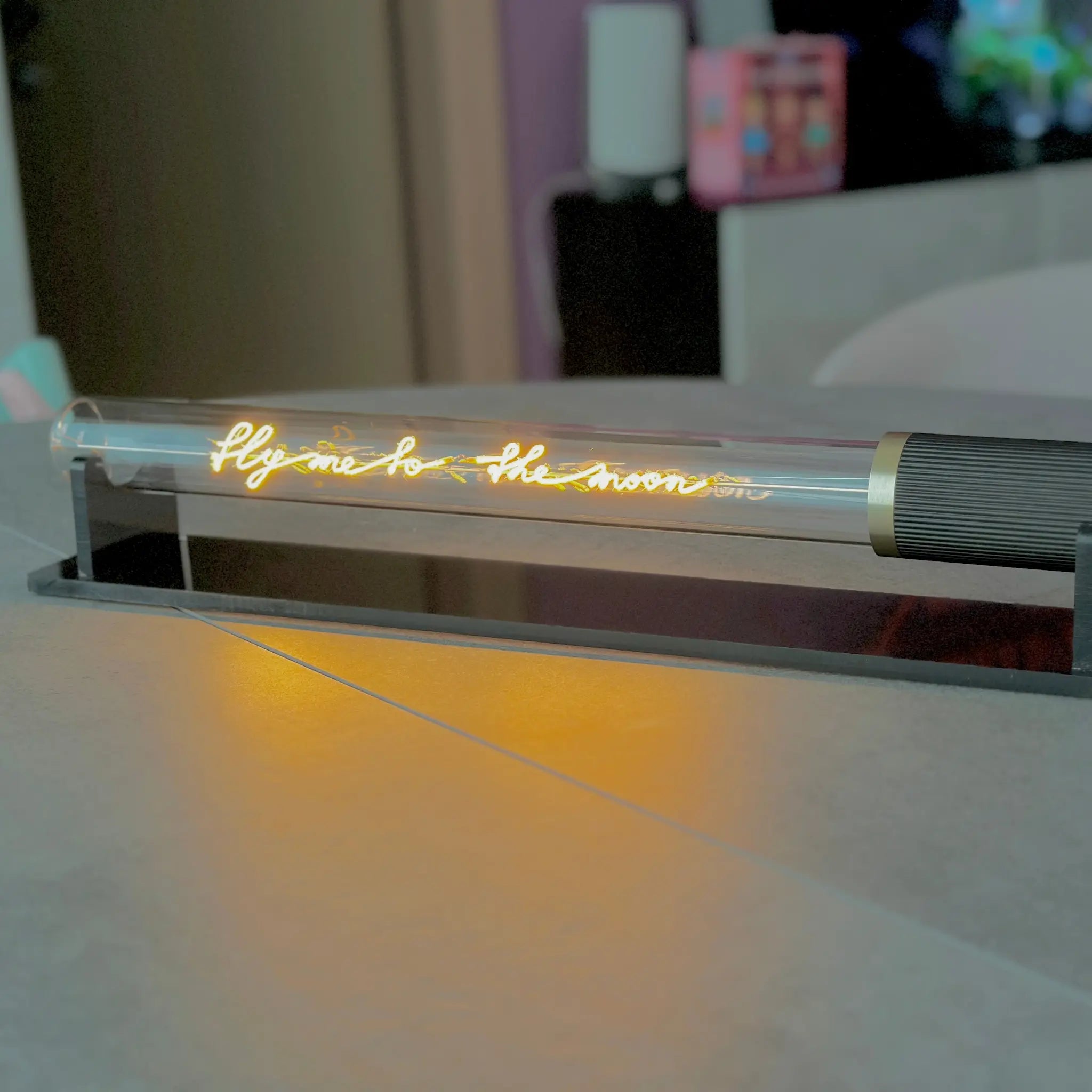 MITT - Fly me to the moon - Elements Lighting