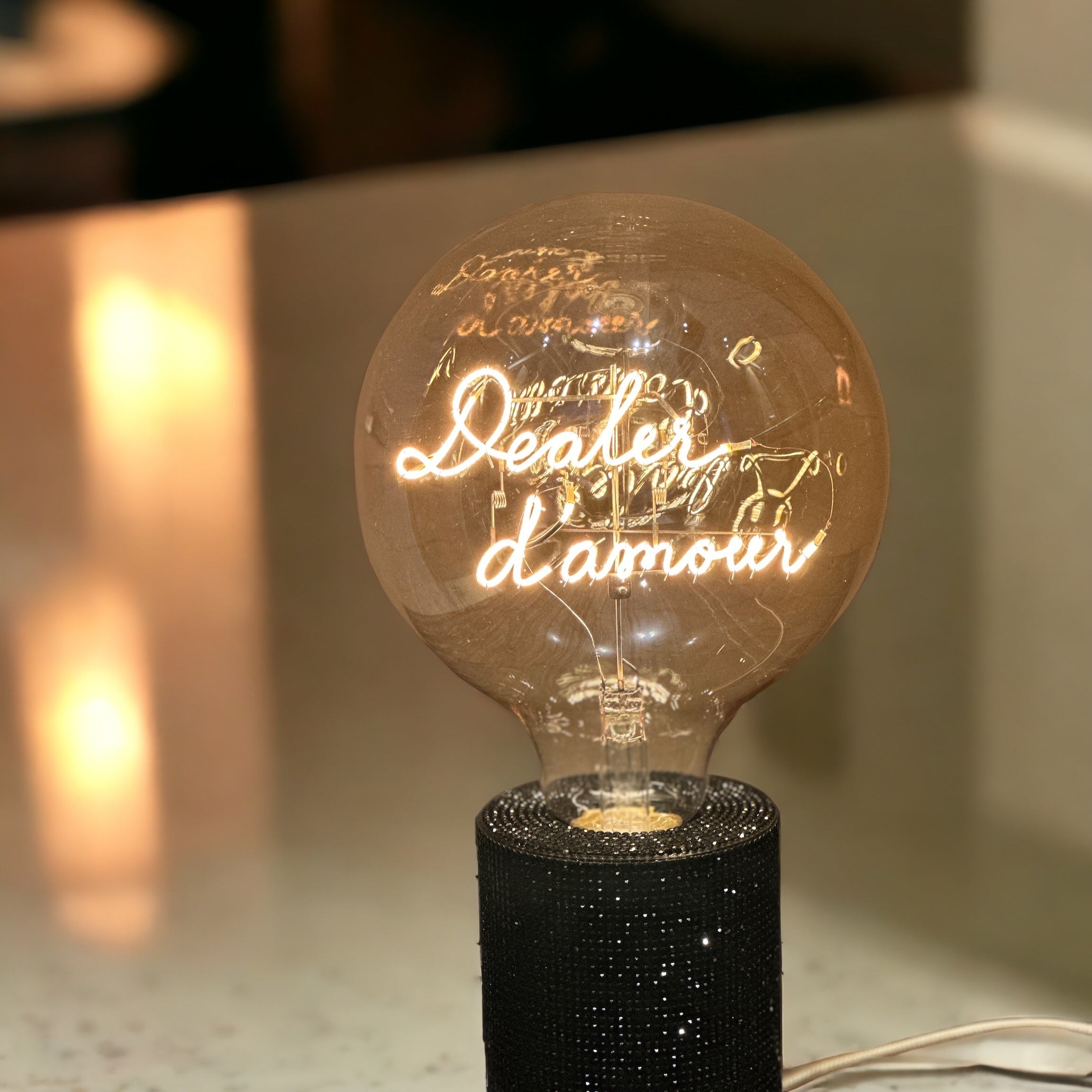 Dealer d'amour - Elements Lighting