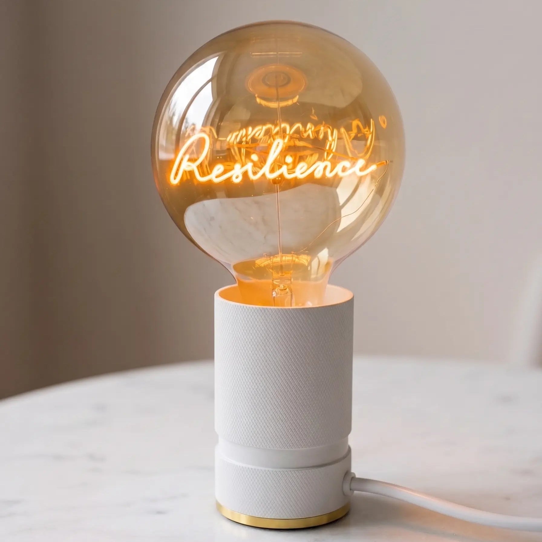 Ampoule décorative LED “Resilience” – Message In The Bulb - Elements Lighting