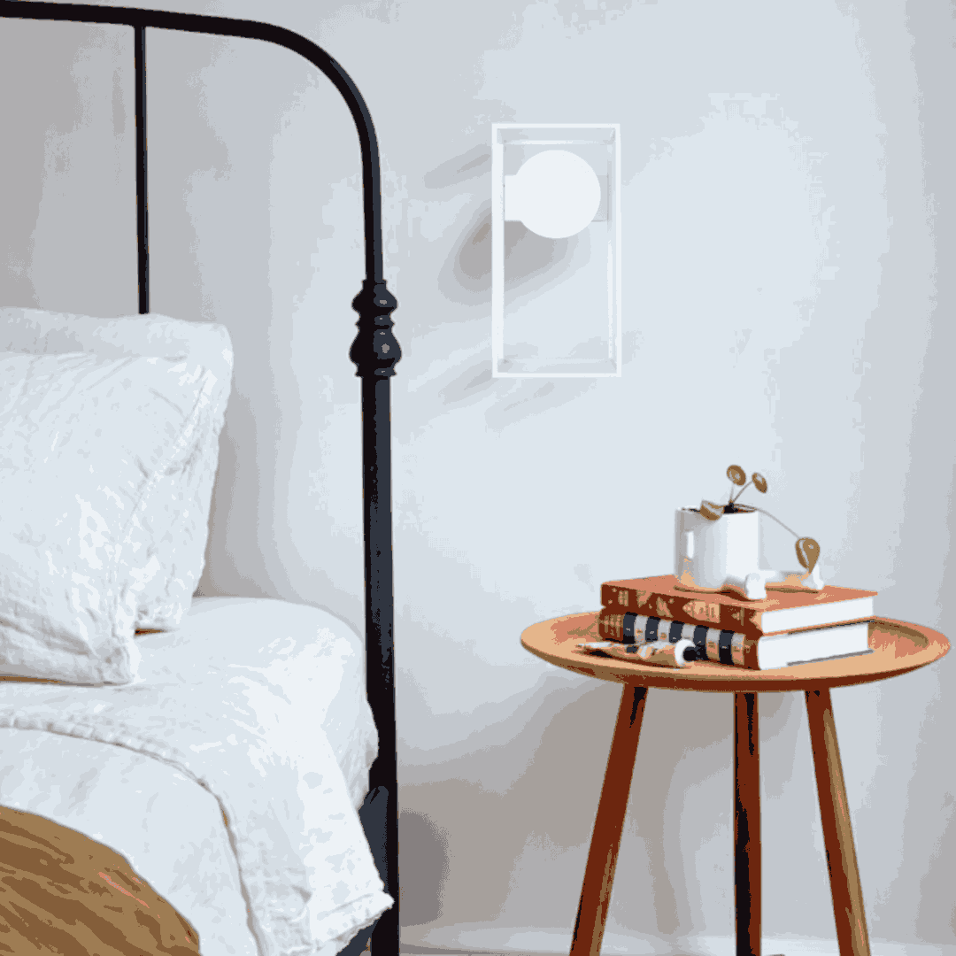 Daisy Applique Blanc / Verre Opaque - Elements Lighting