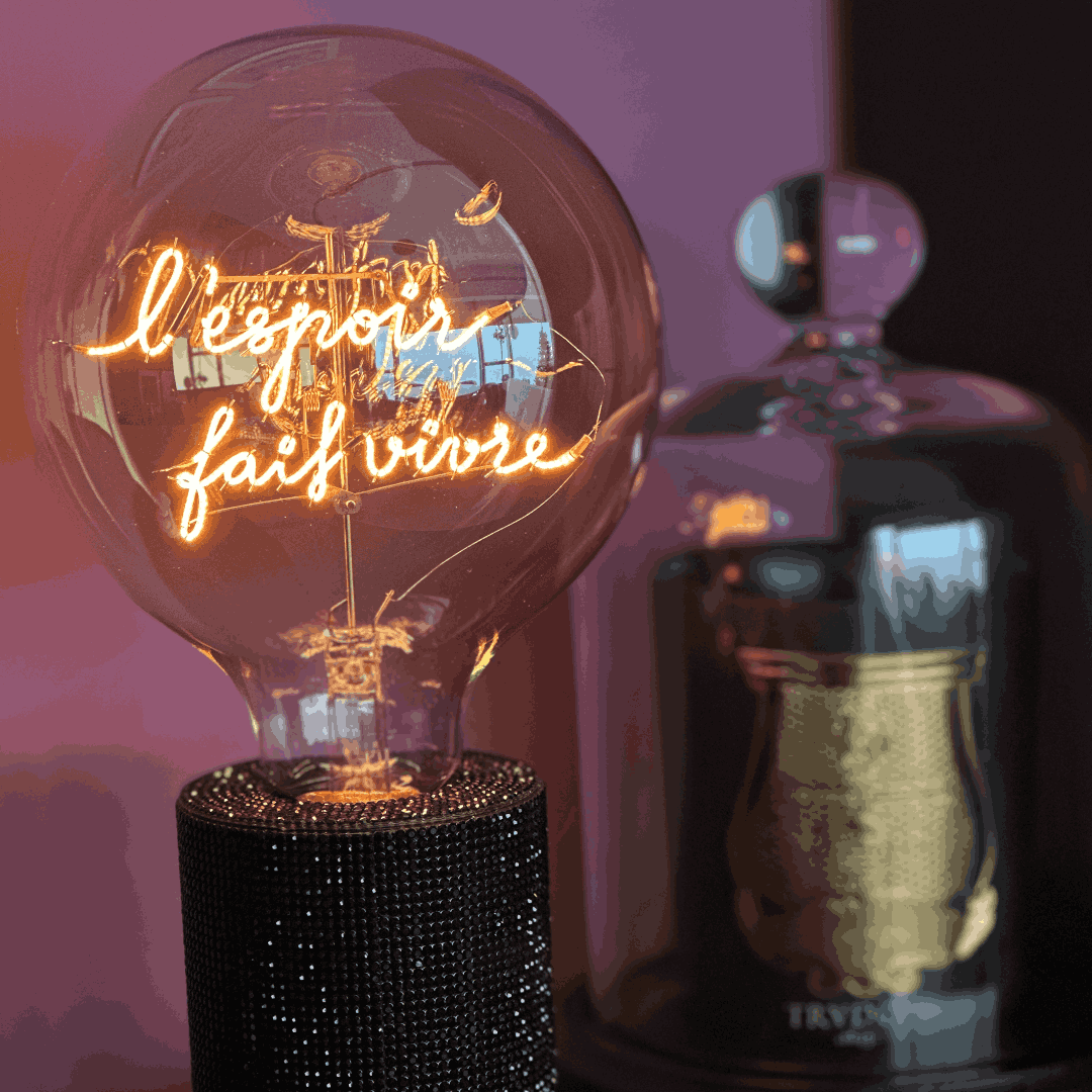 L'espoir Fait Vivre - Elements Lighting
