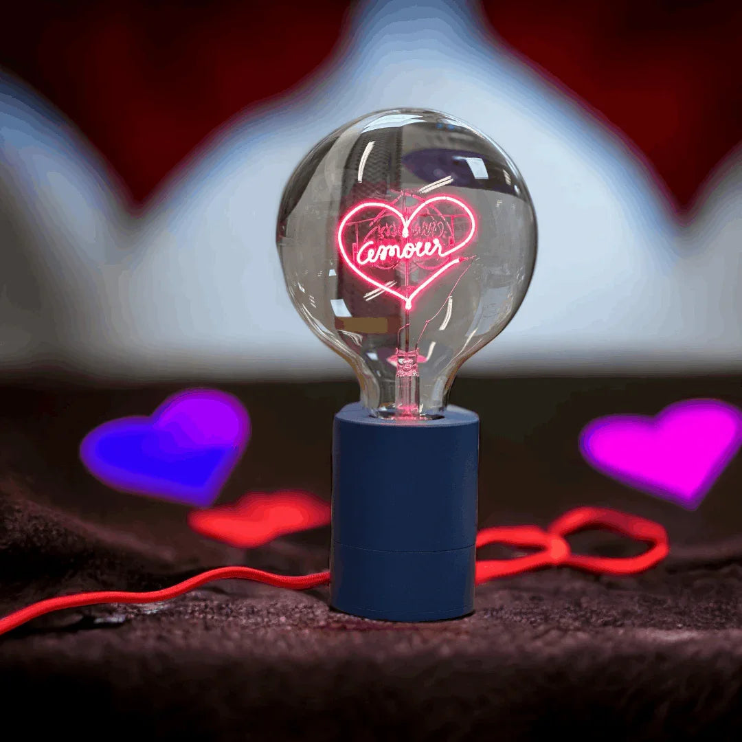 Ampoule LED artisanale message cœur amour, socle bleu, ambiance chaleureuse et décorative