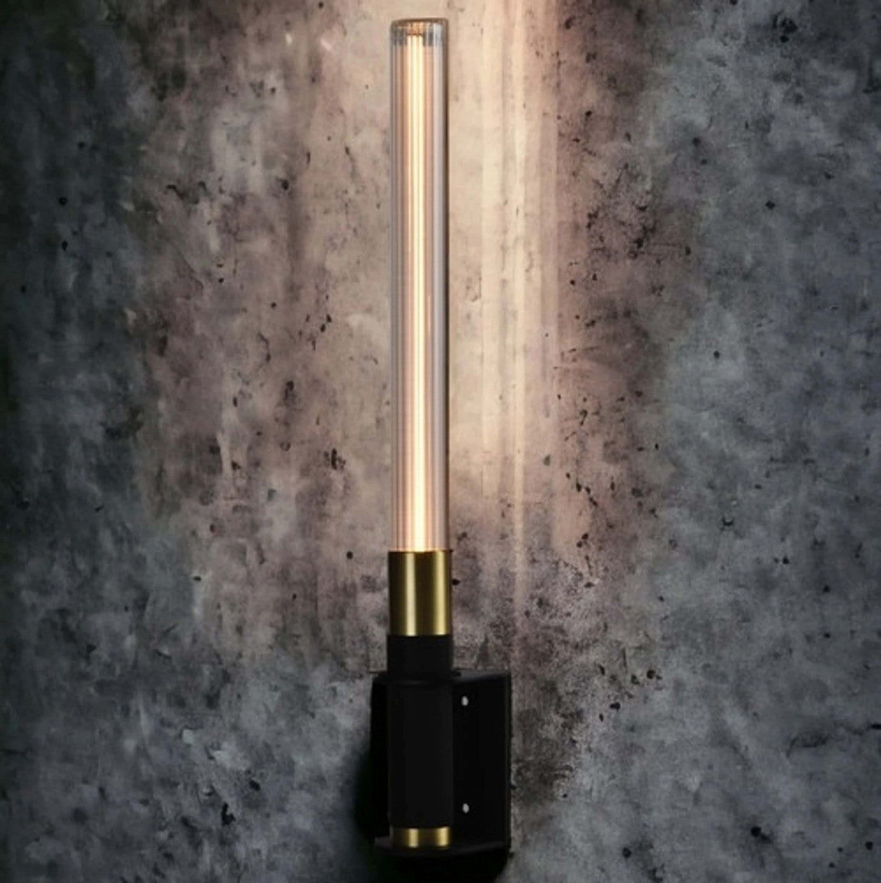 Helios Noir / Doré avec lampe led ambrée - Elements Lighting