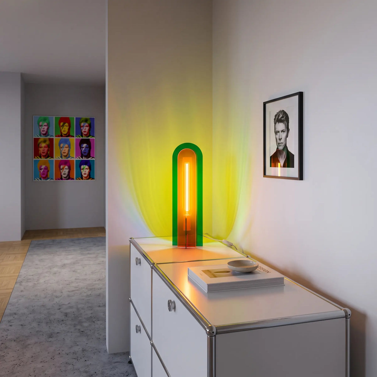 Lampe de table Andy – Design Pop Art en acrylique coloré