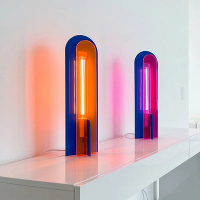Lampe de table Andy – Design Pop Art en acrylique coloré