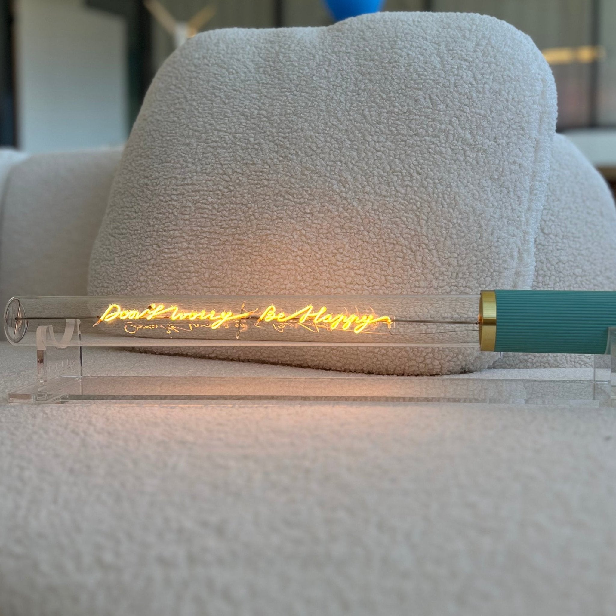Ampoule décorative LED “Don't Worry Be Happy” – Message In The Tube - Elements Lighting