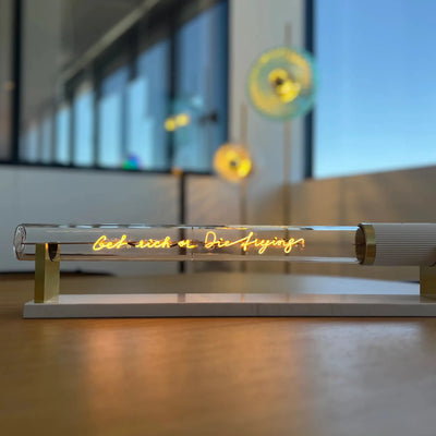 Ampoule décorative LED “Get rich or die Trying” – Message In The Tube - Elements Lighting