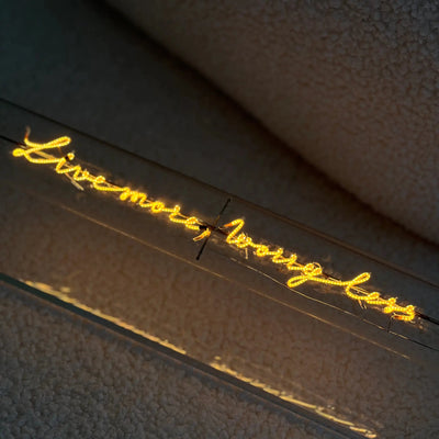 Ampoule décorative LED “Live more Worry less” – Message In The Tube - Elements Lighting