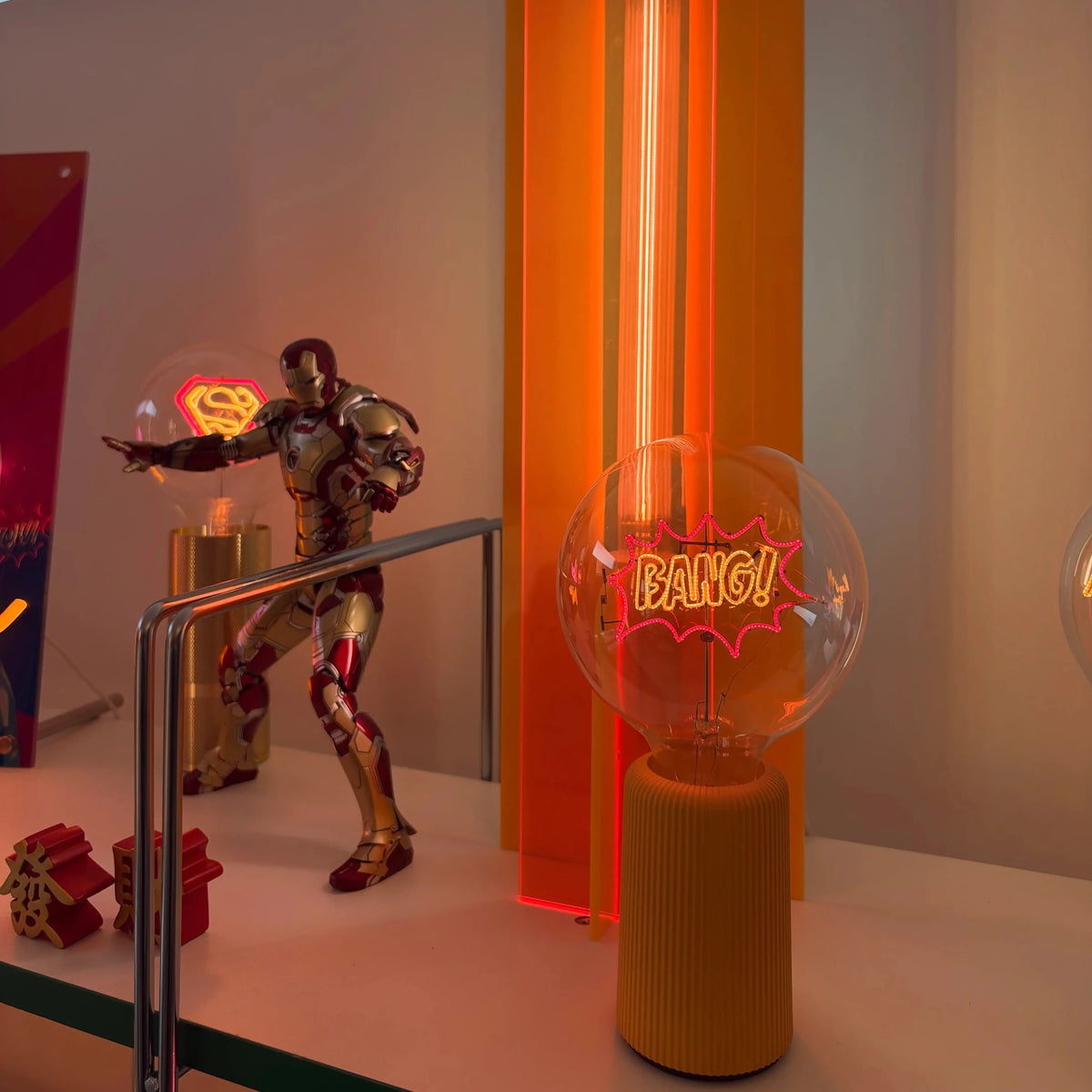 Ampoule décorative LED sans fil - Bang - Message in the bulb - Elements Lighting