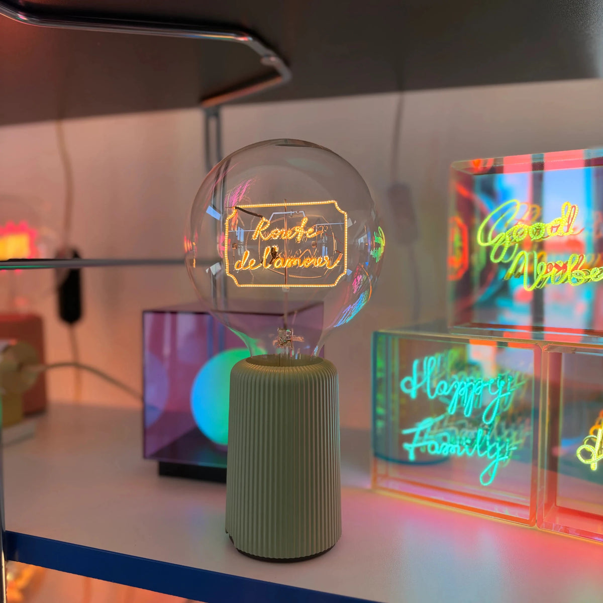 Ampoule décorative LED sans Fil "Route de l'amour" - Message In The Bulb - Elements Lighting