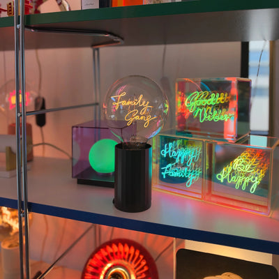 Ampoule décorative LED sans Fil "Family Gang" - Message In The Bulb - Elements Lighting