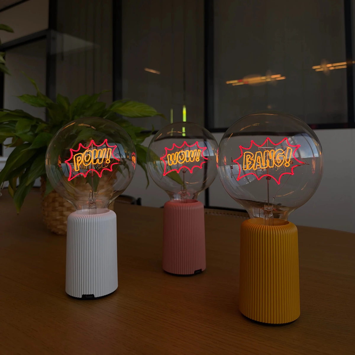 Ampoule décorative LED sans Fil "Wow" - Message In The Bulb - Elements Lighting
