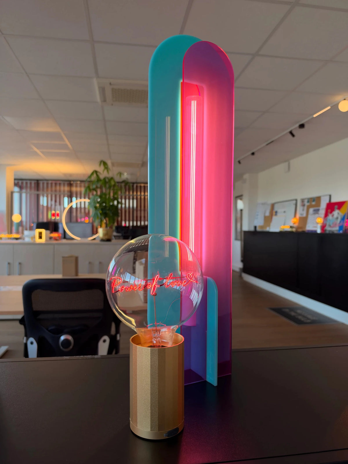 Ampoule décorative LED sans Fil "Power of love" - Message In The Bulb - Elements Lighting