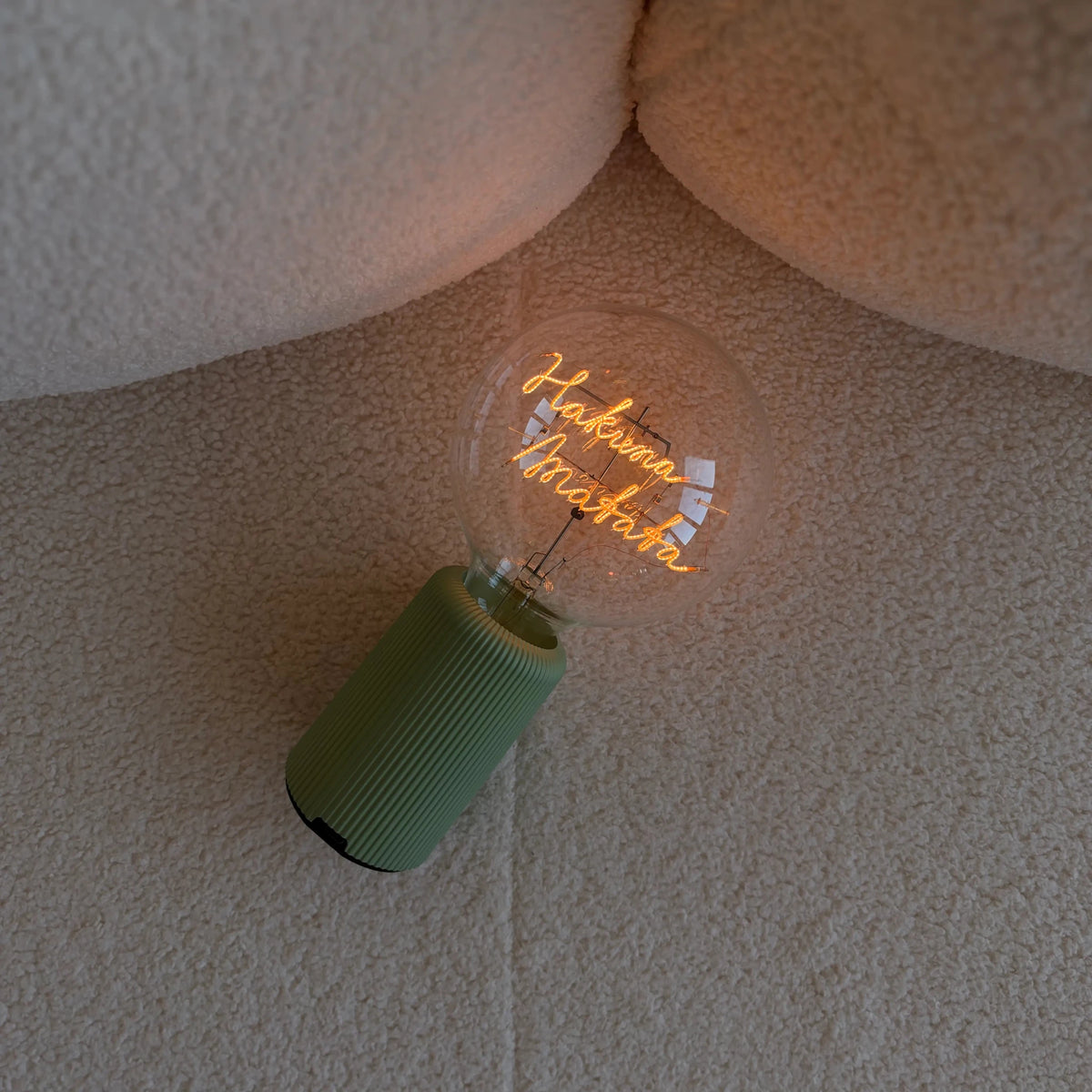 Ampoule décorative LED sans Fil "Hakuna Matata" - Message In The Bulb - Elements Lighting