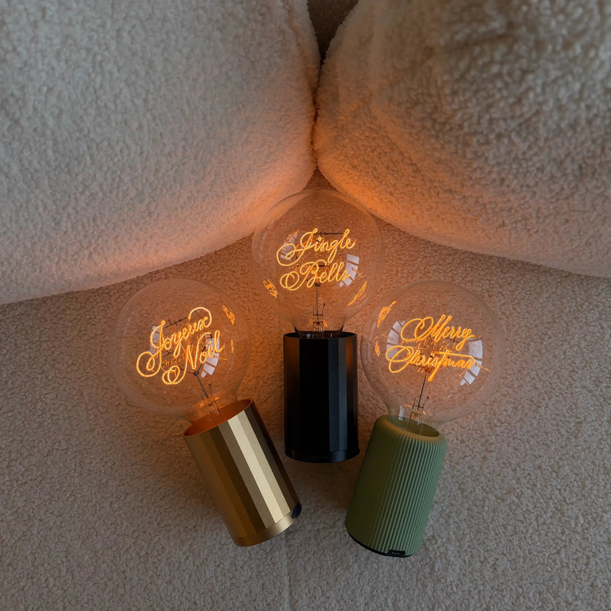 Ampoule décorative LED sans Fil "Merry Christmas" - Message In The Bulb - Elements Lighting