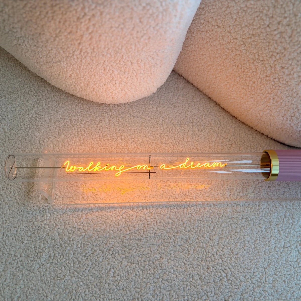 Ampoule décorative LED “Walking on a dream" – Message In The Tube - Elements Lighting