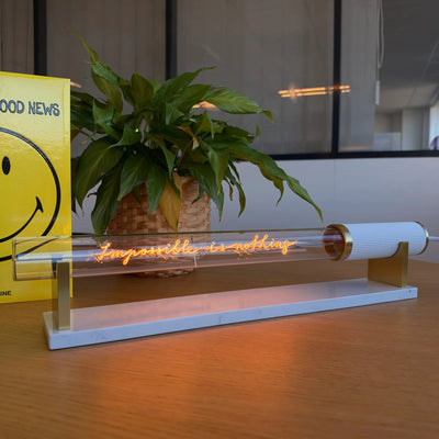 Ampoule décorative LED “Impossible is Nothing" – Message In The Tube - Elements Lighting
