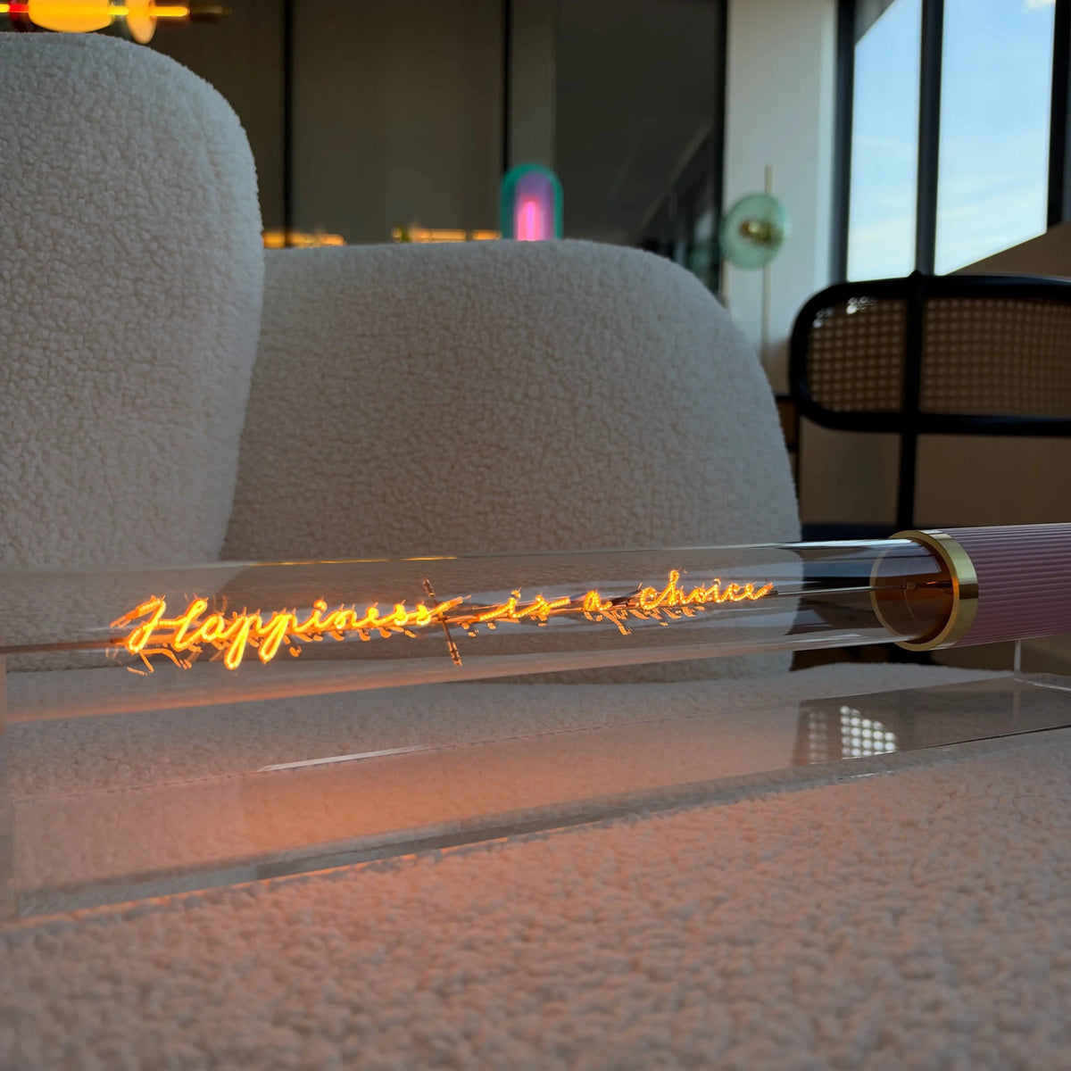 Ampoule décorative LED “Happiness is a choice" – Message In The Tube - Elements Lighting