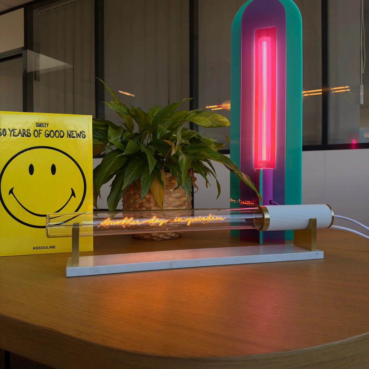 Ampoule décorative LED “Another day in paradise" – Message In The Tube - Elements Lighting