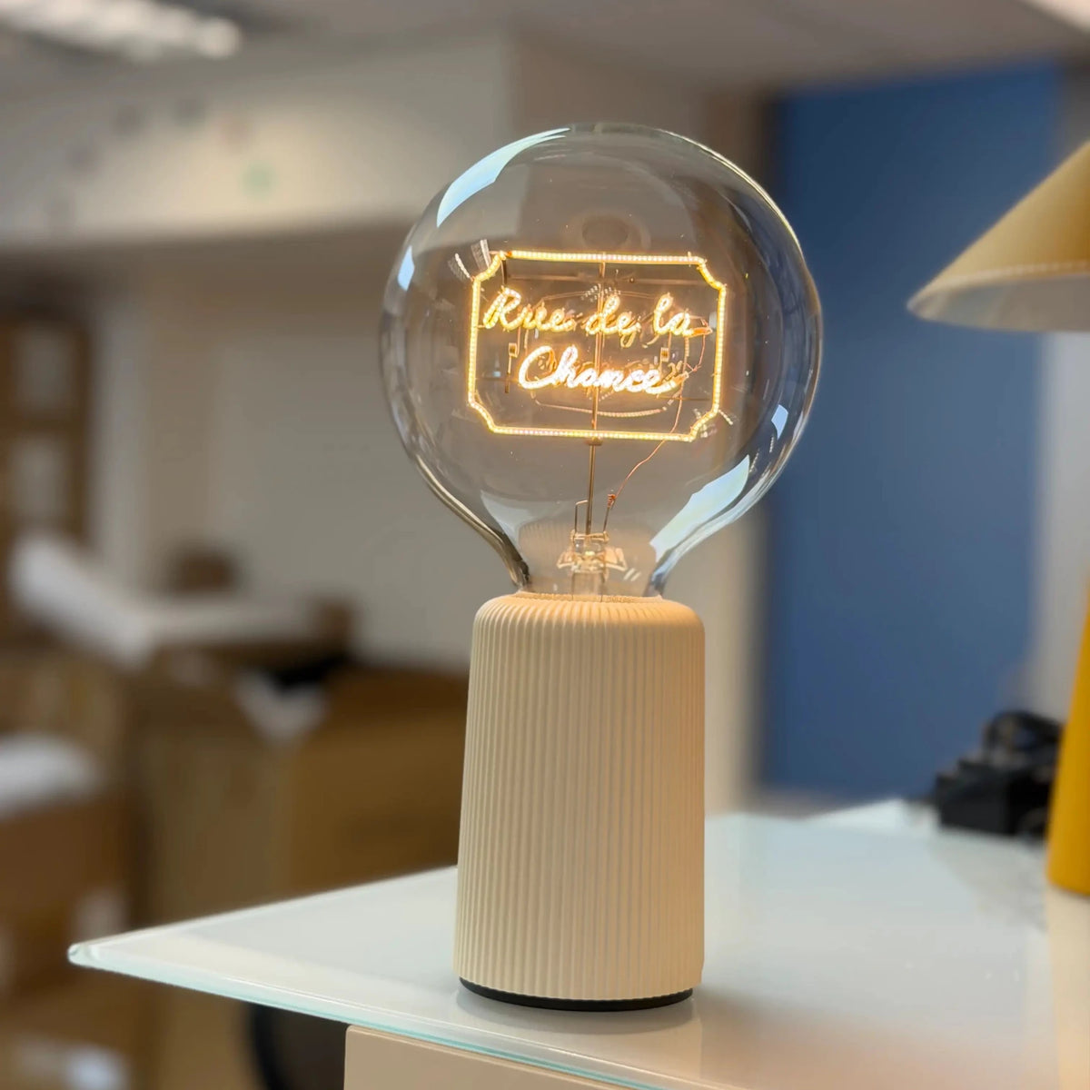 Ampoule décorative LED sans Fil "Rue de la chance" - Message In The Bulb - Elements Lighting