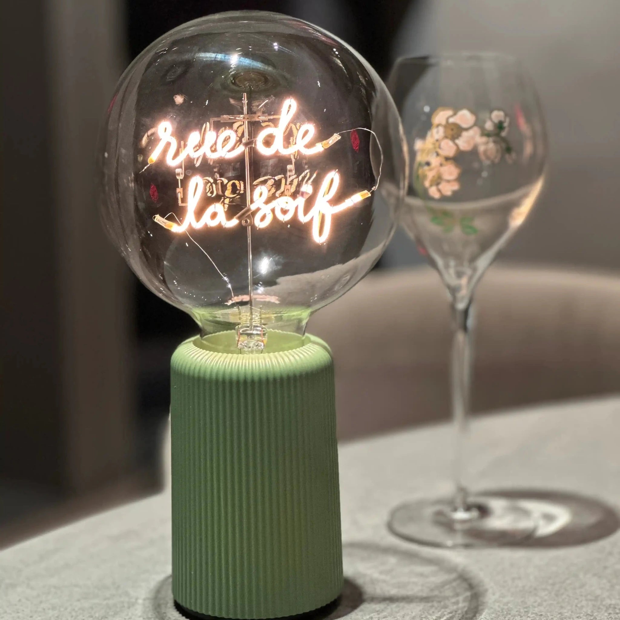Ampoule décorative LED sans fil - Rue de la soif - Message in the bulb - Elements Lighting