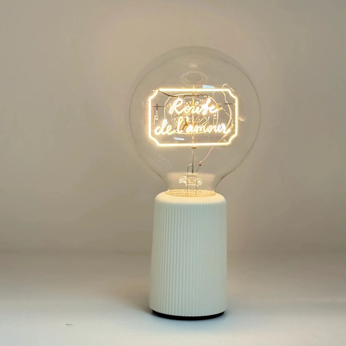 Ampoule décorative LED sans Fil "Route de l'amour" - Message In The Bulb - Elements Lighting
