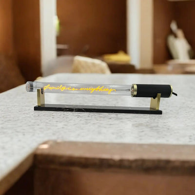 Ampoule décorative LED “Family is everything” – Message In The Tube - Elements Lighting