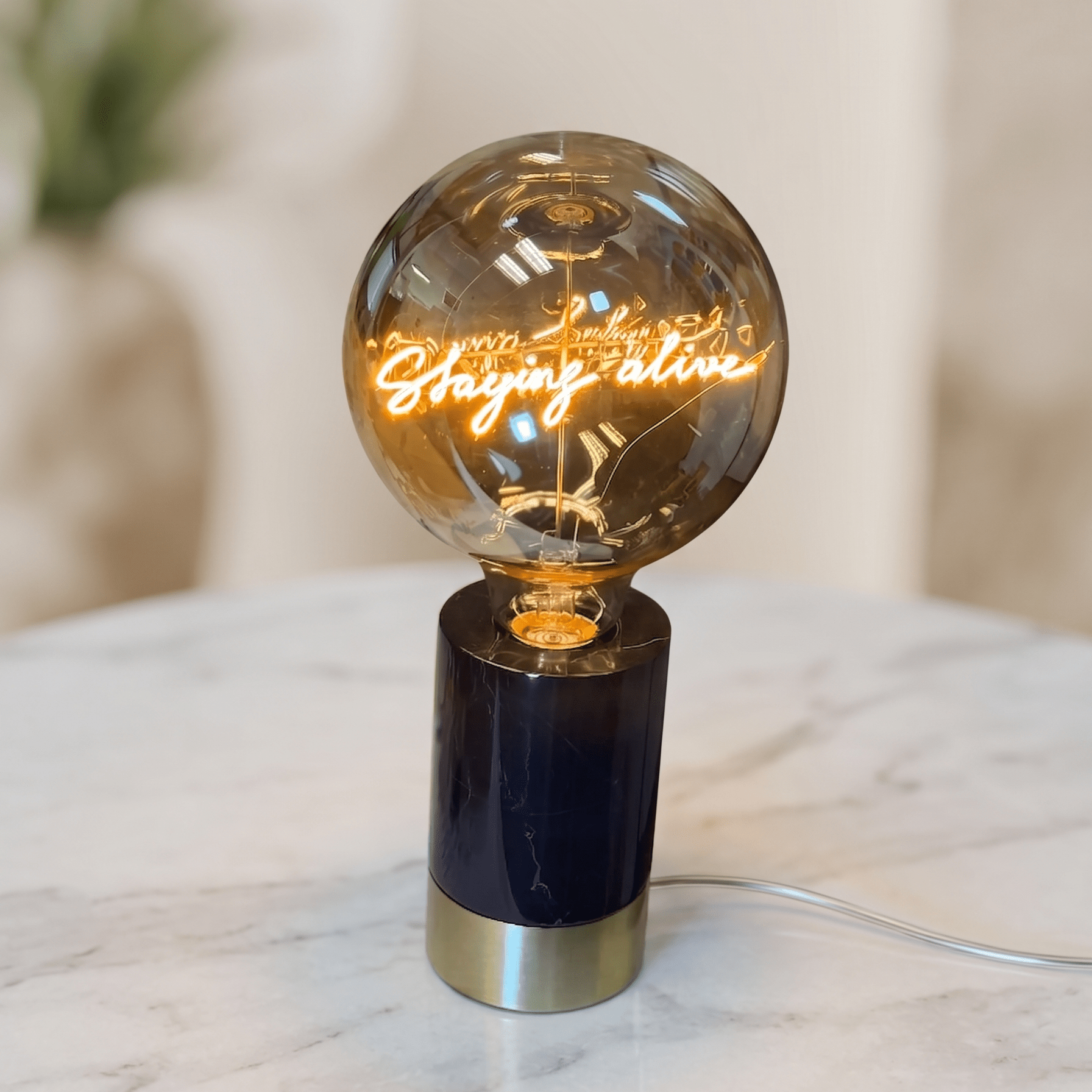 Ampoule décorative LED “Staying alive” – Message In The Bulb - Elements Lighting