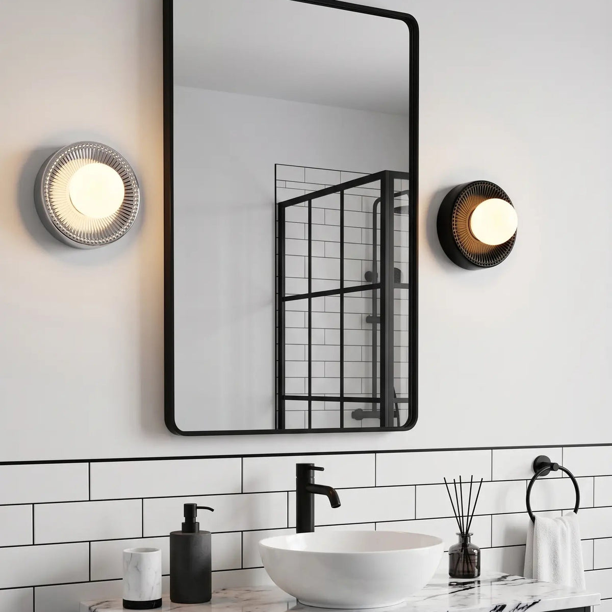 Alicia Ø22 cm Emerald Wall Light – Elegant opaque ceramic and glass wall light