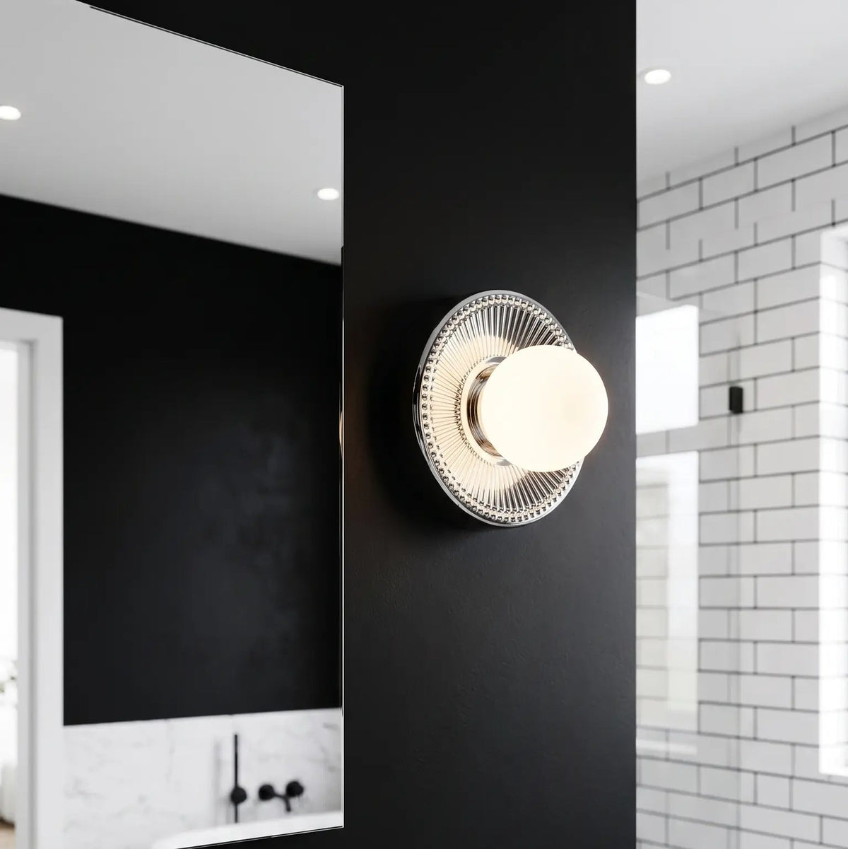 Alicia Ø22 cm Emerald Wall Light – Elegant opaque ceramic and glass wall light