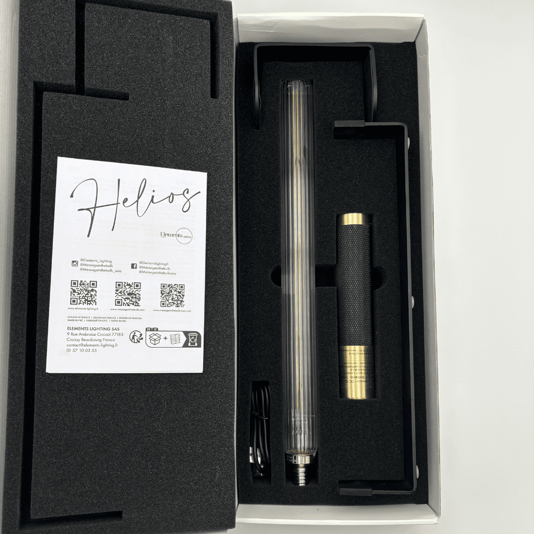 Helios Noir / Doré avec lampe led rose